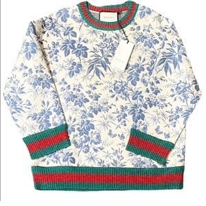 Authentic Gucci fall/winter top.